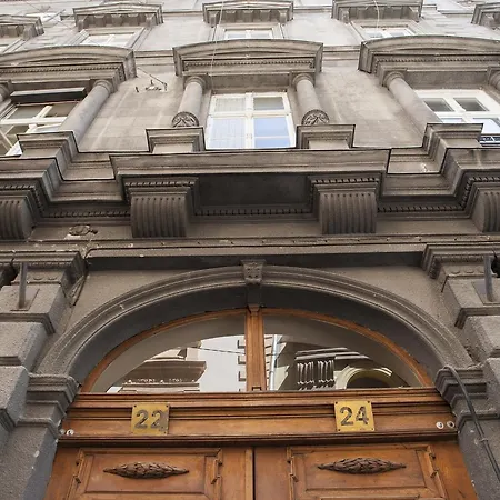 아파트 Transylvanian Styled In Palace District *
